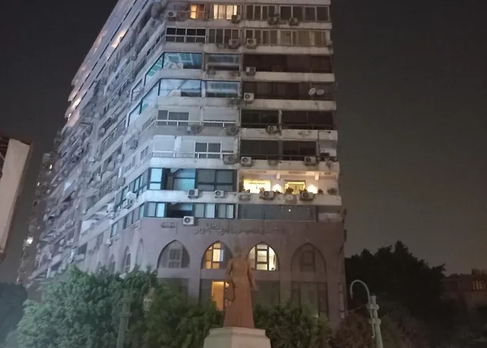 شقه فندقيه برج أم كلثوم Zamalek 3Bd Apartment