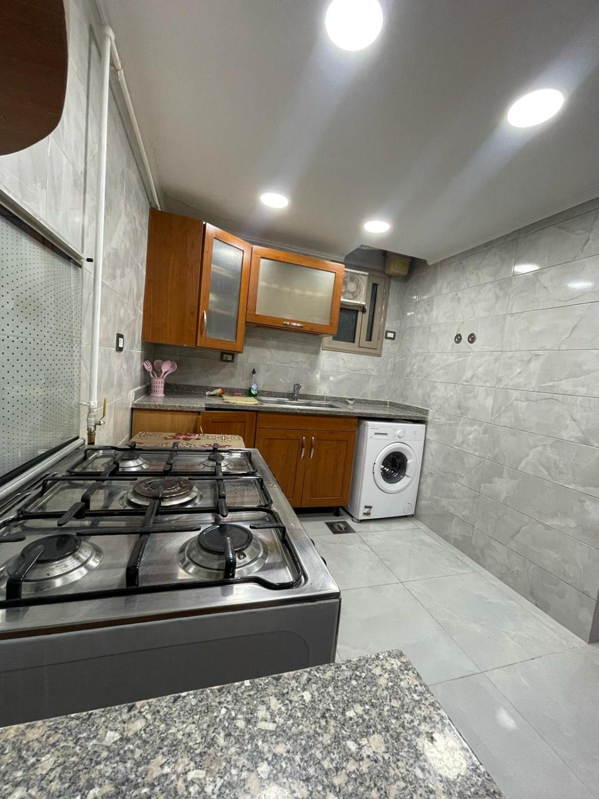 شقه فندقيه برج أم كلثوم Zamalek 3bd *