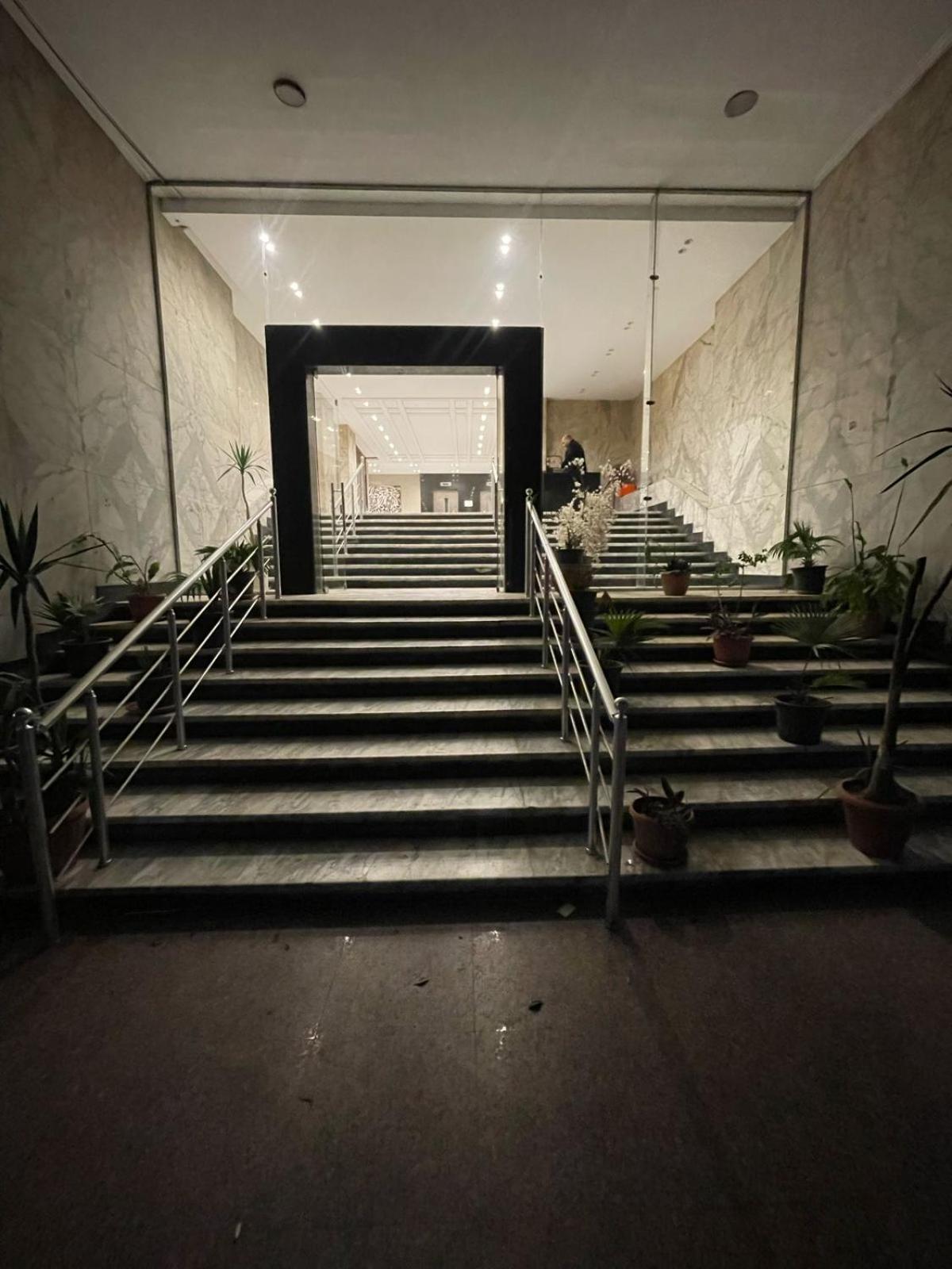 شقه فندقيه برج أم كلثوم Zamalek 3bd Apartment Kairo