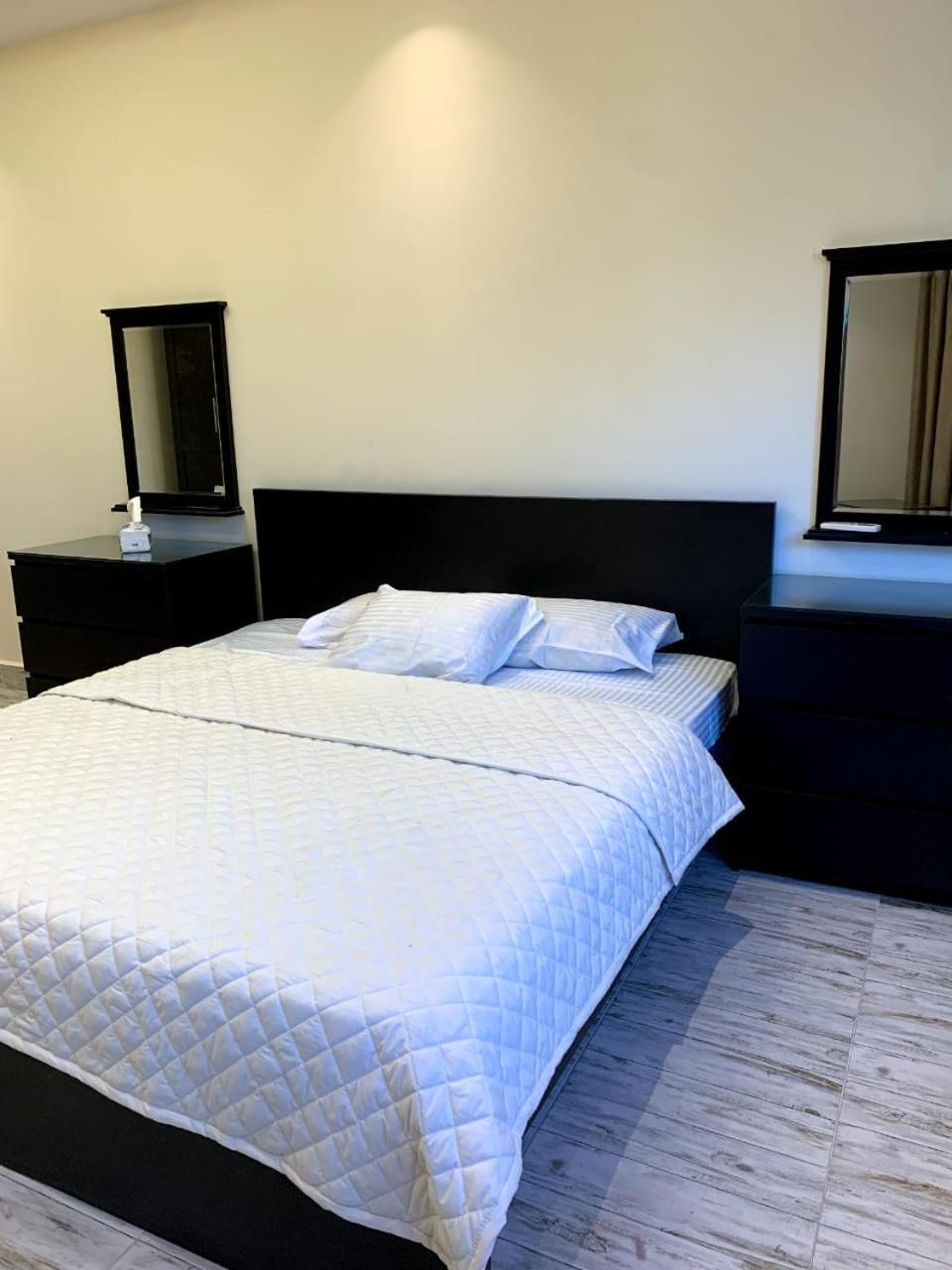Apartment شقه فندقيه برج أم كلثوم Zamalek 3bd Kairo